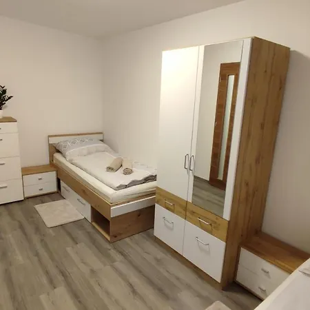 Panorama Apartmenthaus Апартаменты Vocklamarkt